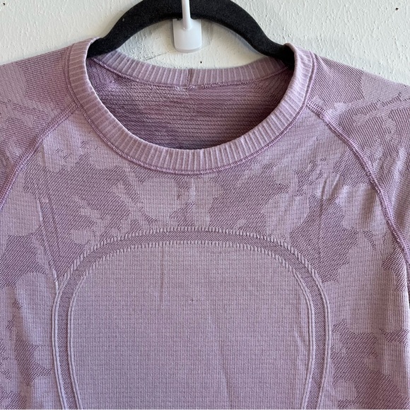 Lululemon Run T Swiftly Tech Short Sleeve Rose Quartz Sz 6 EUC *SPECIAL EDITION* - Picture 4 of 12